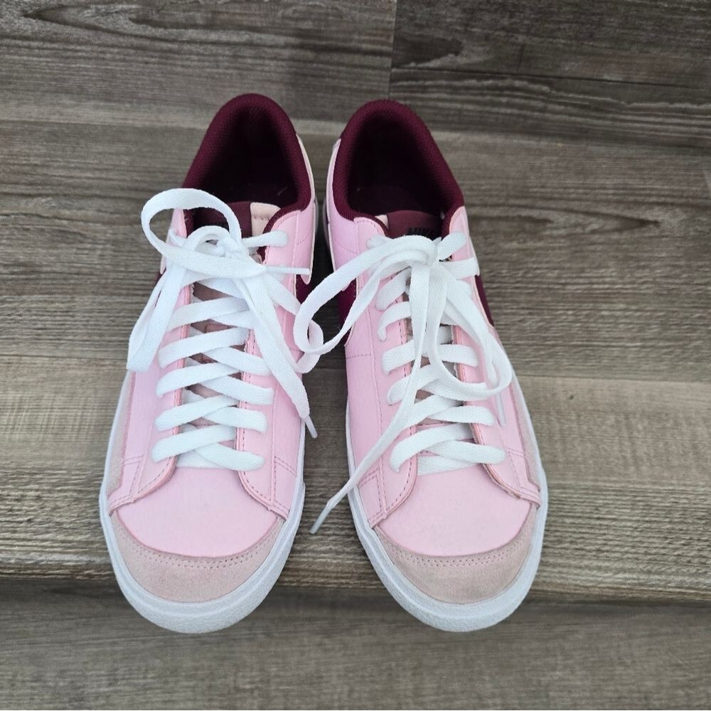 Nike blazer low 77' pink and white youth 6